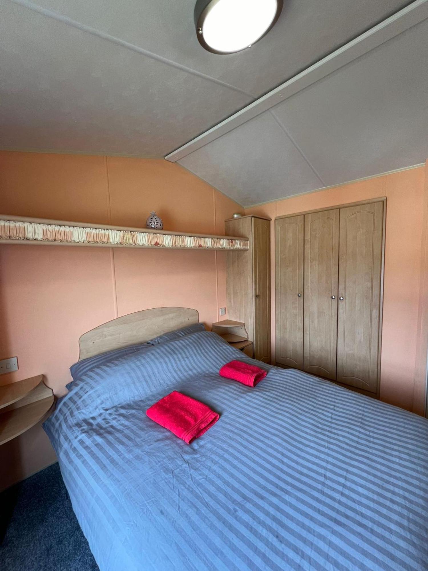 Light And Airy 2 Bedroom Mobile Home 阿伯里斯特威斯 外观 照片