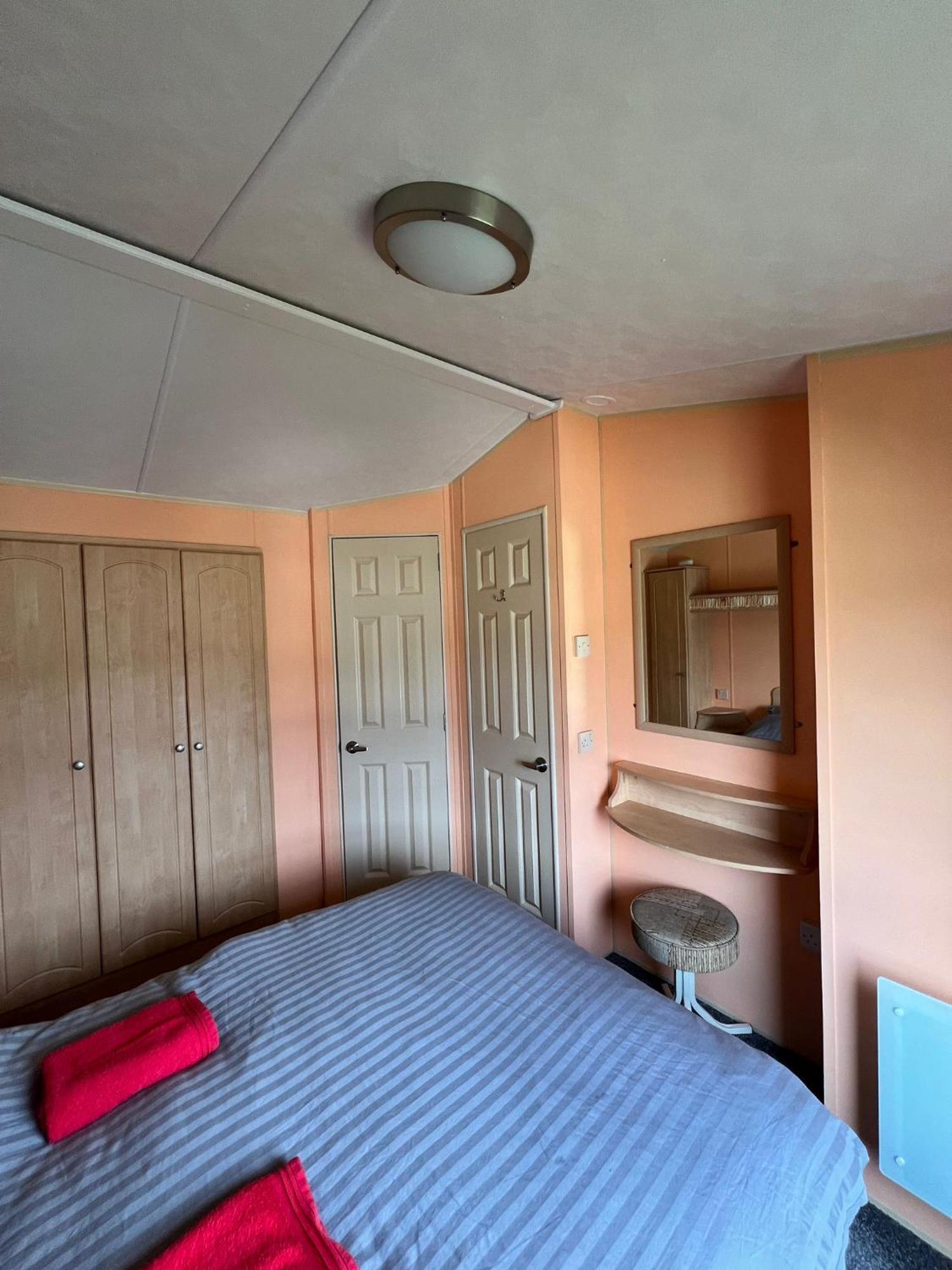Light And Airy 2 Bedroom Mobile Home 阿伯里斯特威斯 外观 照片